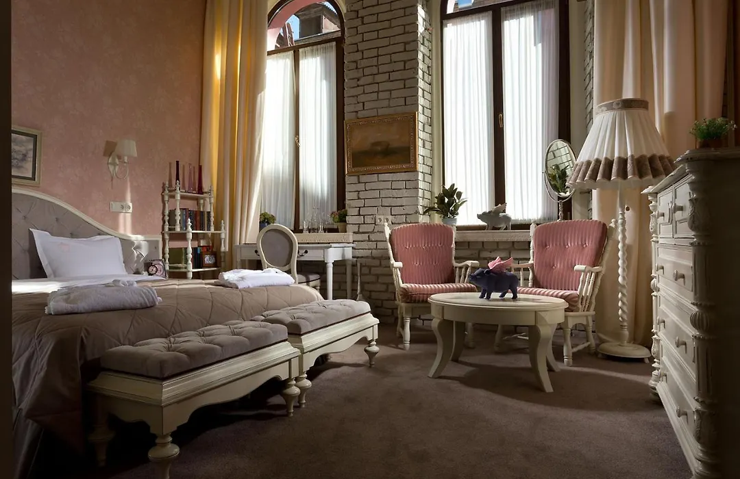 Hotel 19-1
